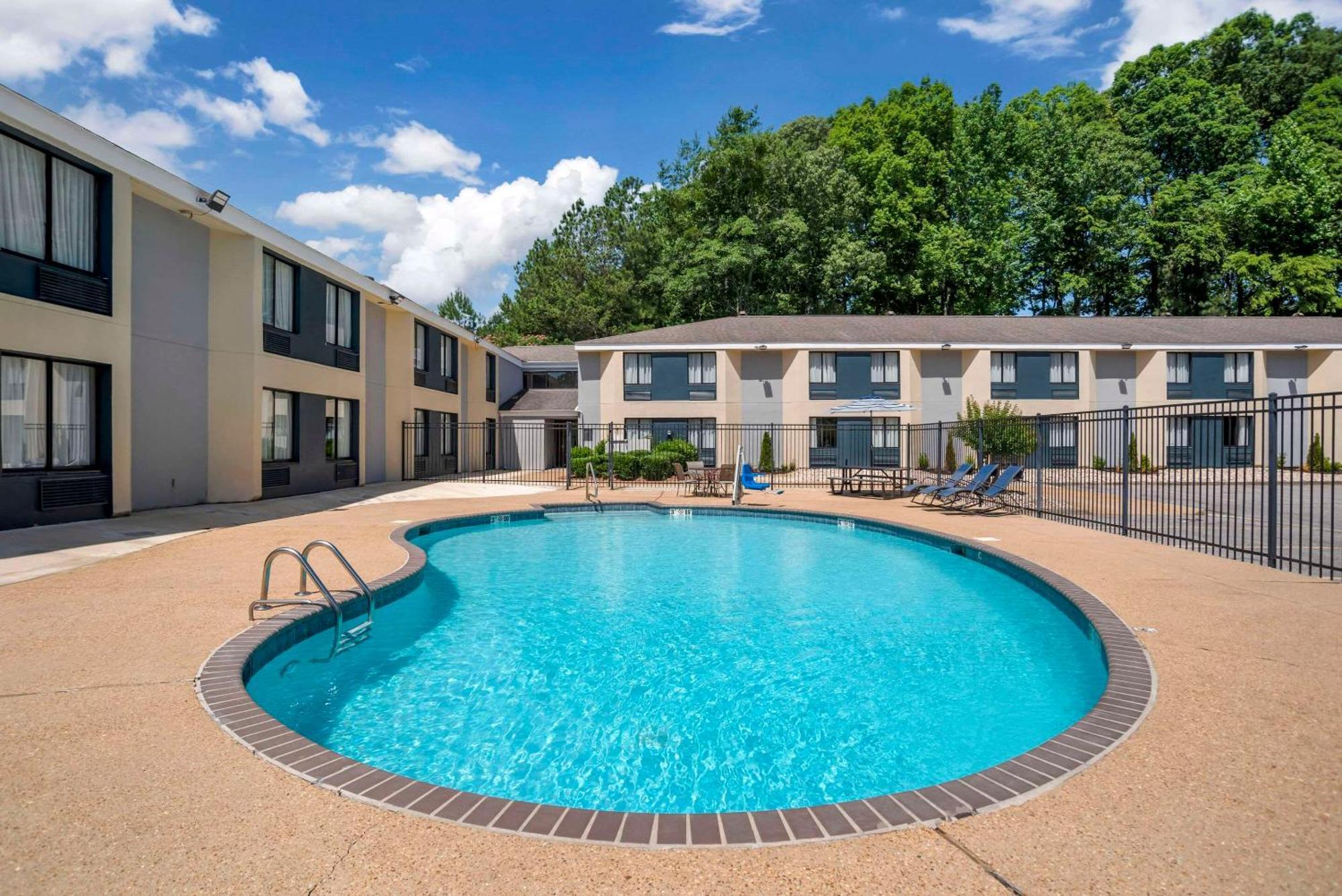 Rodeway Inn Tuscaloosa near University Exterior foto